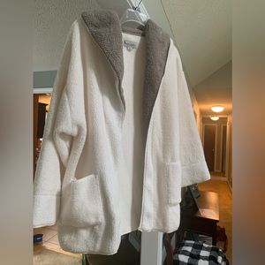 Koolaburra by UGG fuzzy fleece long sleeve jacket. Very soft. Size 1X